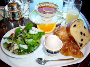 エクシブ山中湖ラウンジで朝食 中華 翠陽 で昼食 石割の湯 ルッチコーレディナー 年越しそば